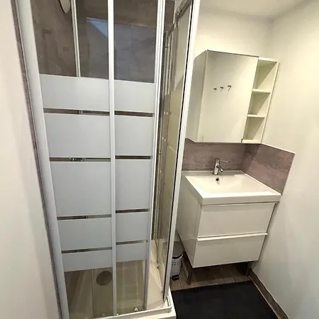Renove Avec Cuisine Equipee Aux Menuires - Fr-1-452-2 *